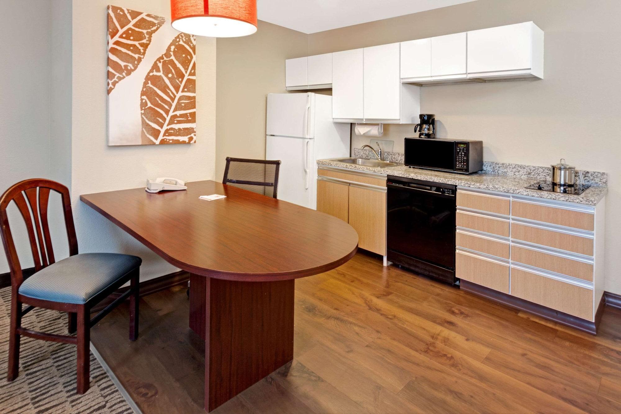 Mainstay Suites Northbrook Wheeling ภายนอก รูปภาพ